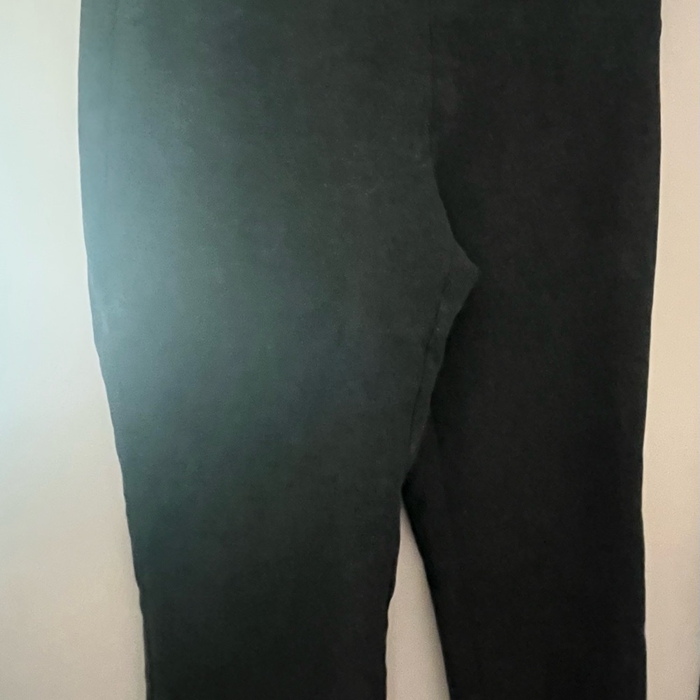 Intro Love the Fit Leggings

• athleisure 
• performance wear
• spring